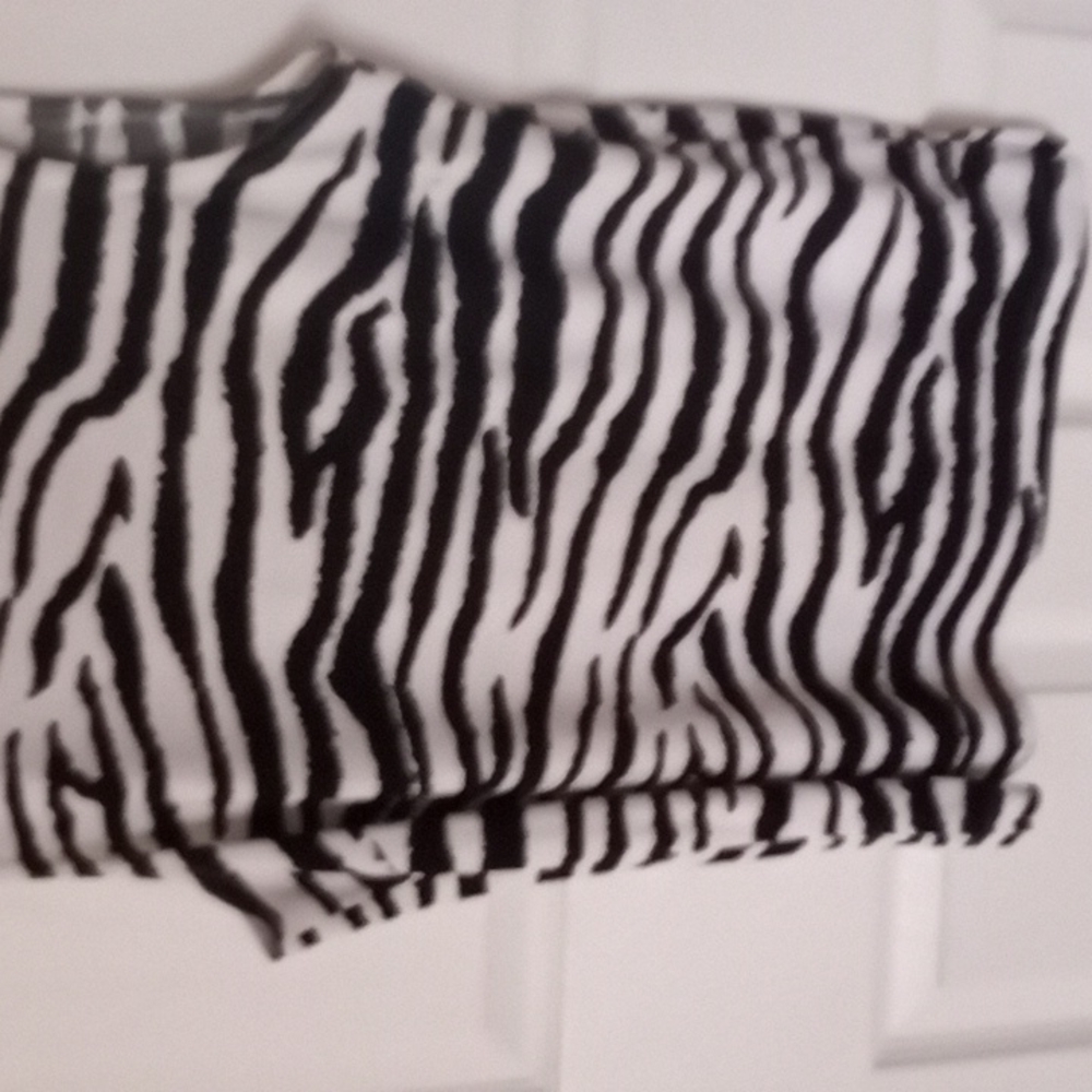 Womens Sleeveless Top Size M